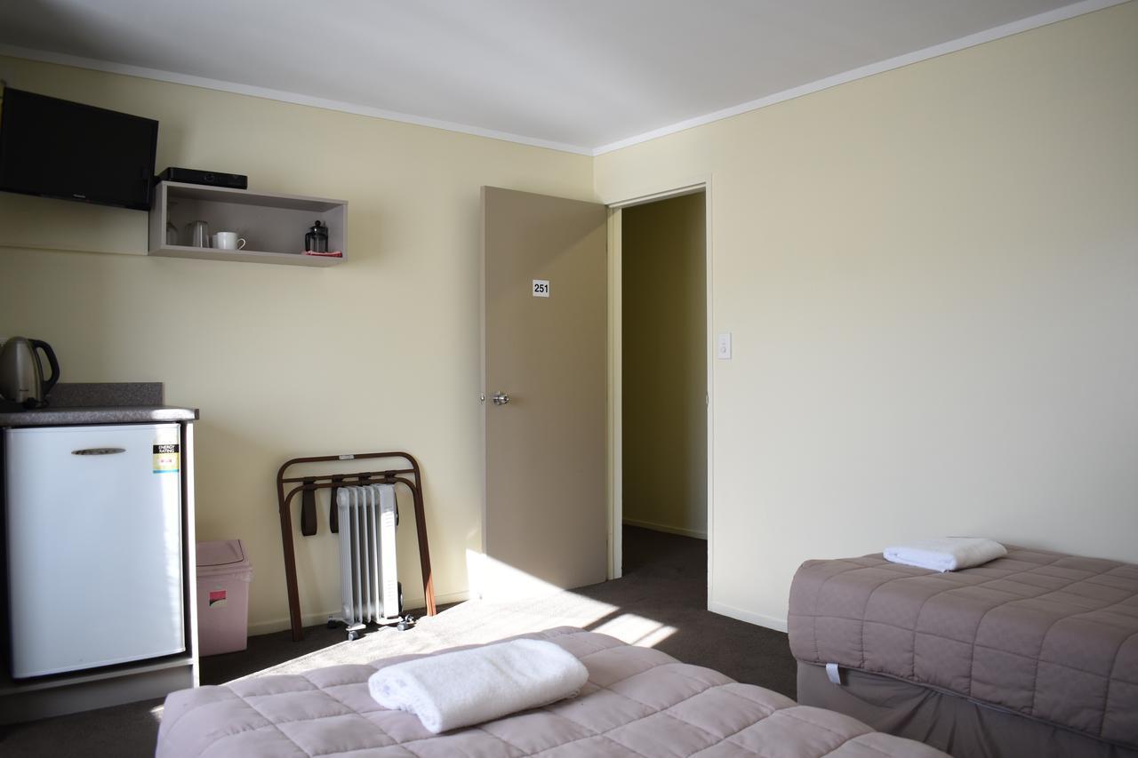 Devonwood Motel Роторуа Екстериор снимка