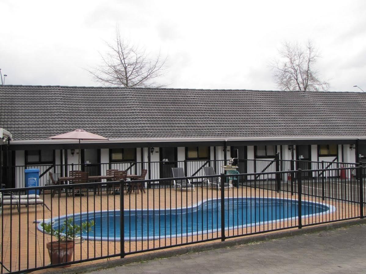 Devonwood Motel Роторуа Екстериор снимка